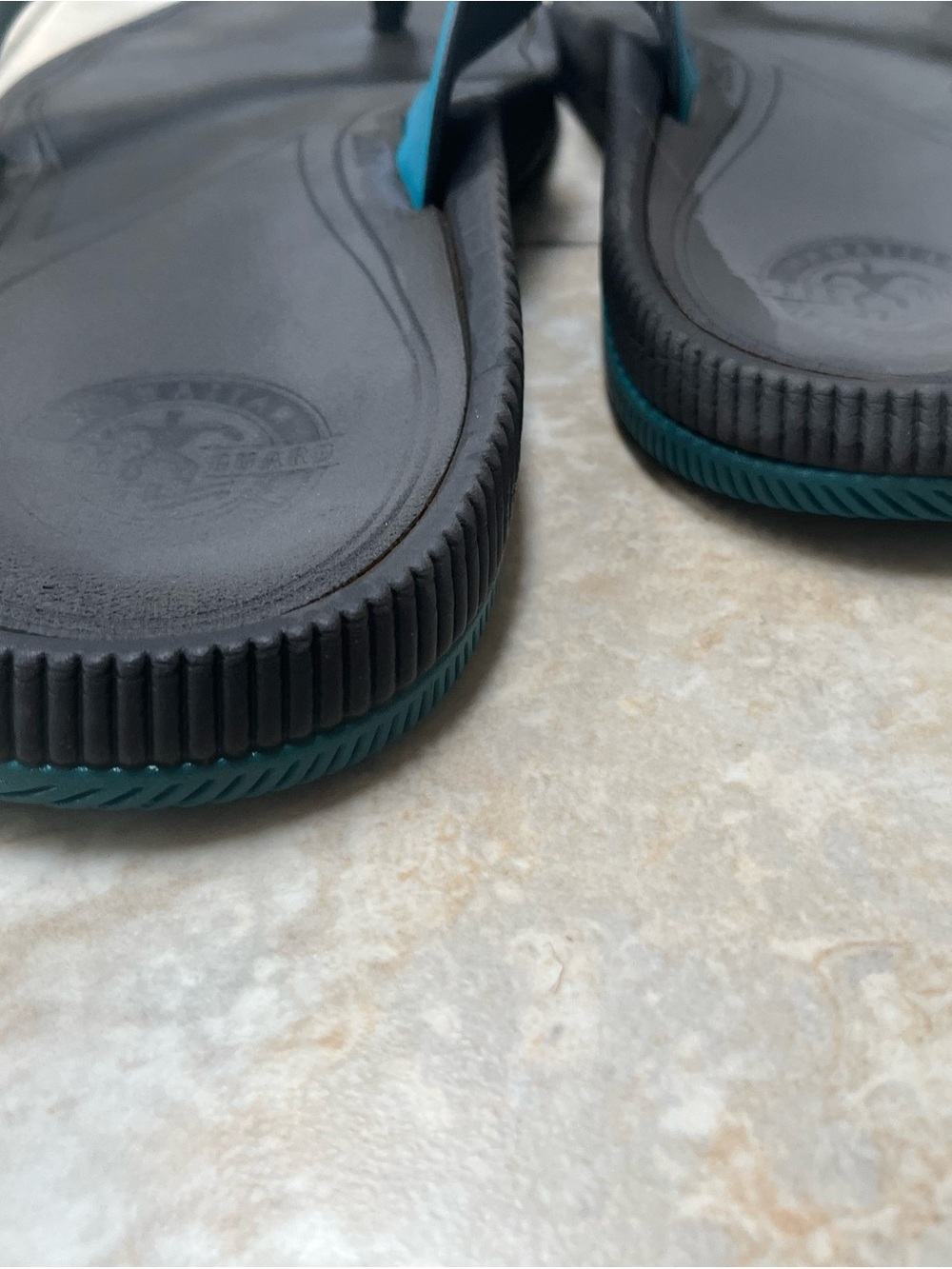 OluKai Men’s Navy and Teal Flip-Flop Sandals - Picture 6 of 8